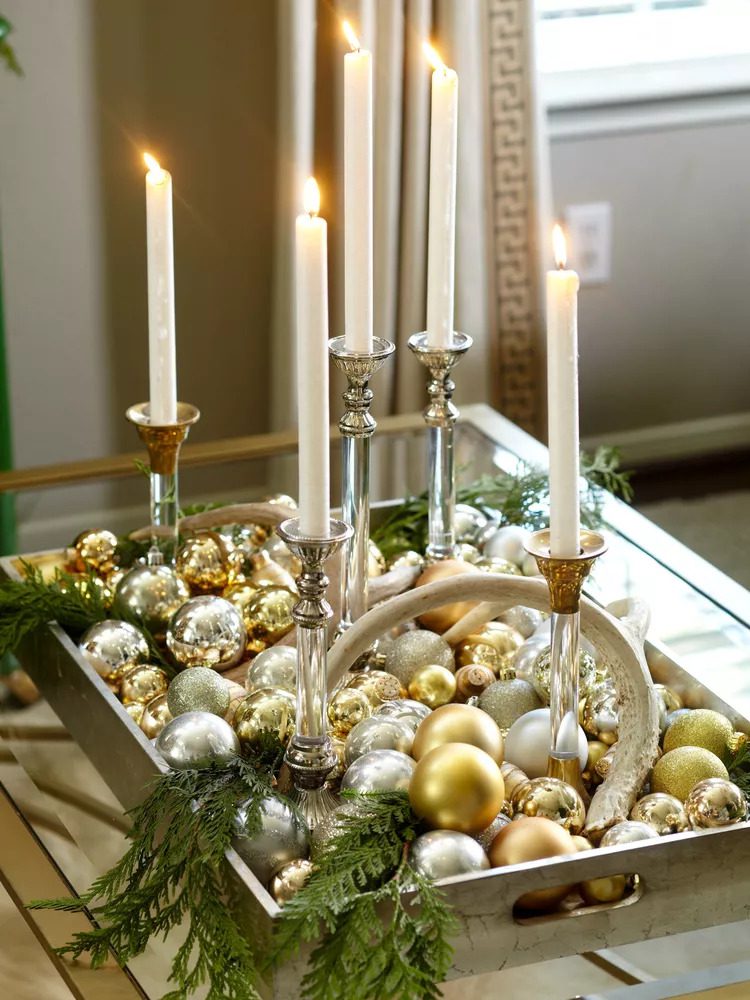 Golden Grandeur - Christmas Centerpiece Trends