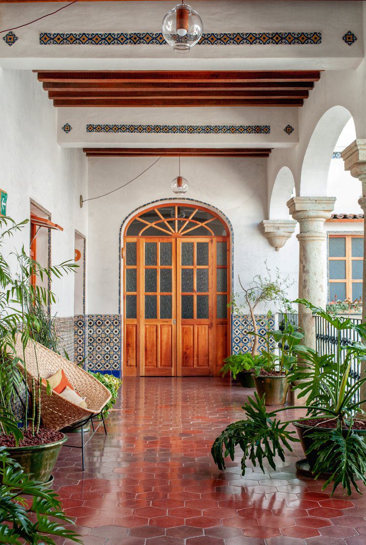 Preserving Elegance: Old Mexican House Styles Reshaping Modern Trends